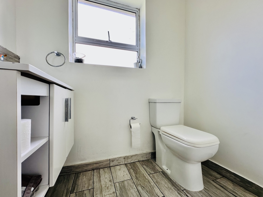 4 Bedroom Property for Sale in Vermont Western Cape